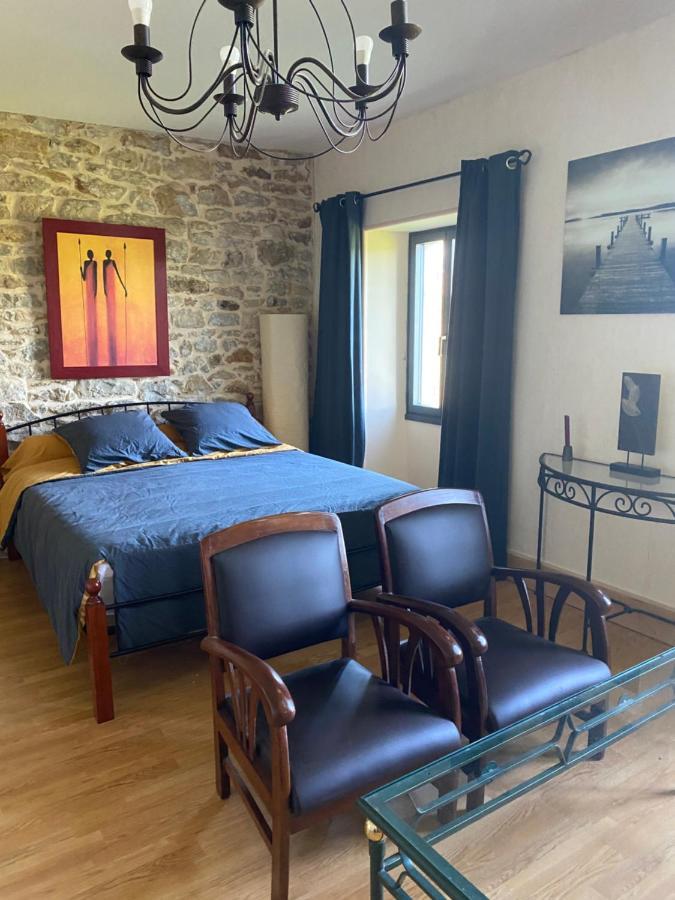 Chambres Et Table D'Hotes Le Cedre Aveyron Sainte-Croix  Exterior photo